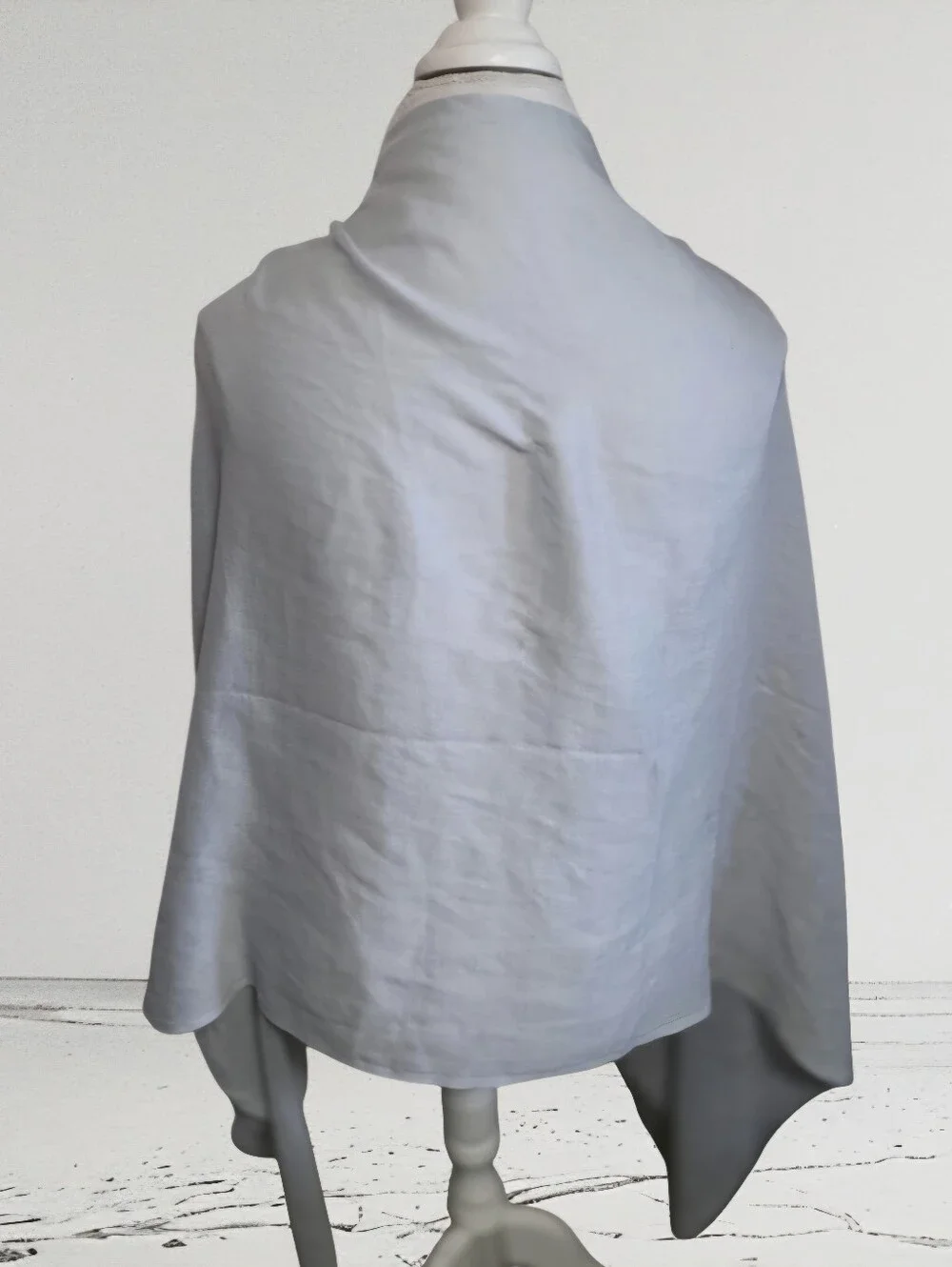 💠 Elegant Light Grey Fringe Wrap Scarf